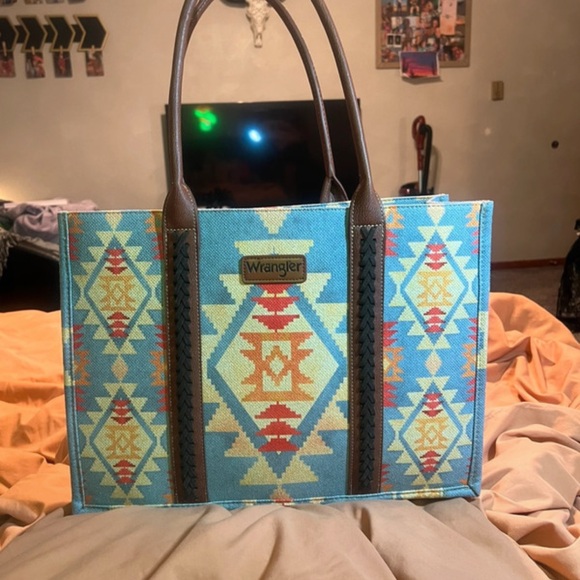 Wrangler Handbags - Big Wrangler Aztec Tote Bag